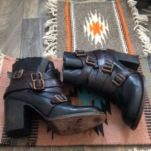 Freebird boots size 8, Black and dark brown.